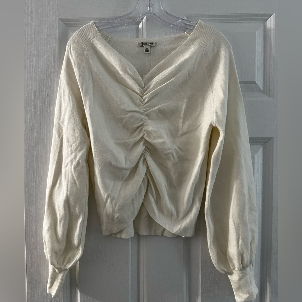 Versona Elegant Cream Ruched Women's Sweater